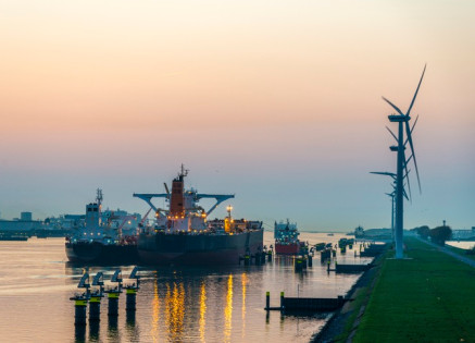Sustainable Port Development: Balancing Growth and Environmental Impact