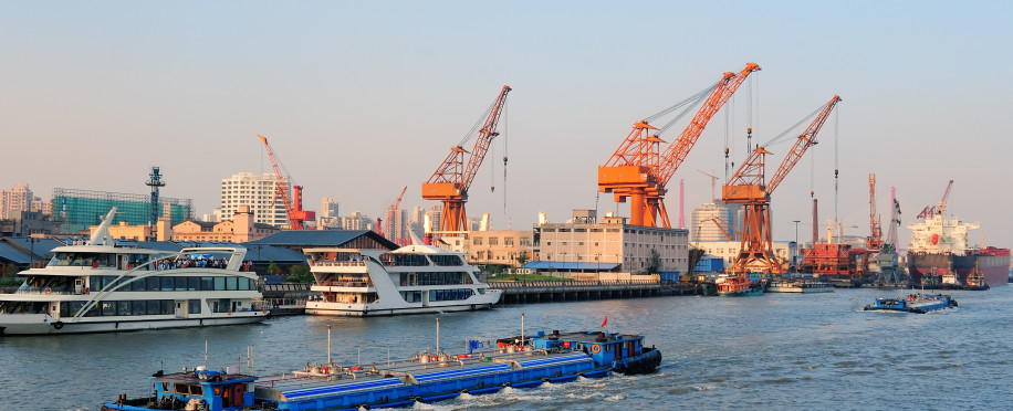 The Evolution of Smart Ports: Revolutionising Maritime Logistics