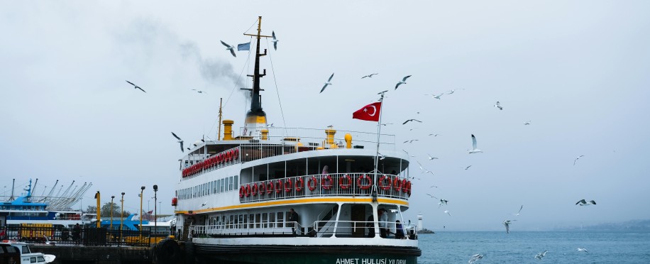 Port and Starboard Explained: Never Confuse Left and Right at Sea Again!