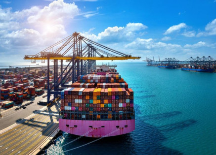 Merchant Ships: Types, Roles & Challenges in Global Shipping